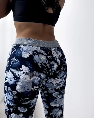 Pantaloni scurți 3/4 de damă albaștri cu model floral - Îmbrăcăminte