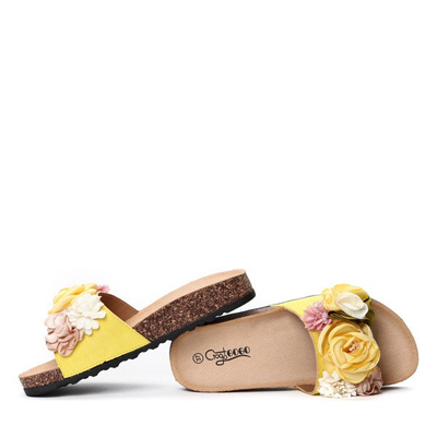 Żółte klapki z kwiatkami Xaverina- Obuwie