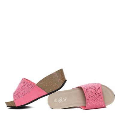 Różowe klapki na koturnie - Obuwie