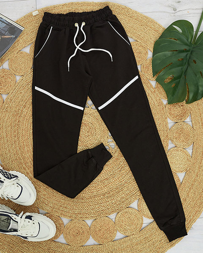 Pantaloni de trening negri de damă - Îmbrăcăminte