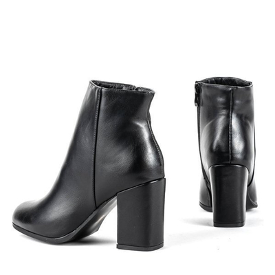 Czarne botki na wyższym słupku Pekan - Obuwie