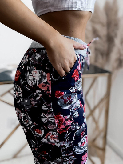 Pantaloni scurți de damă 3/4 cu model, bleumarin și roșu PLUS SIZE - Îmbrăcăminte