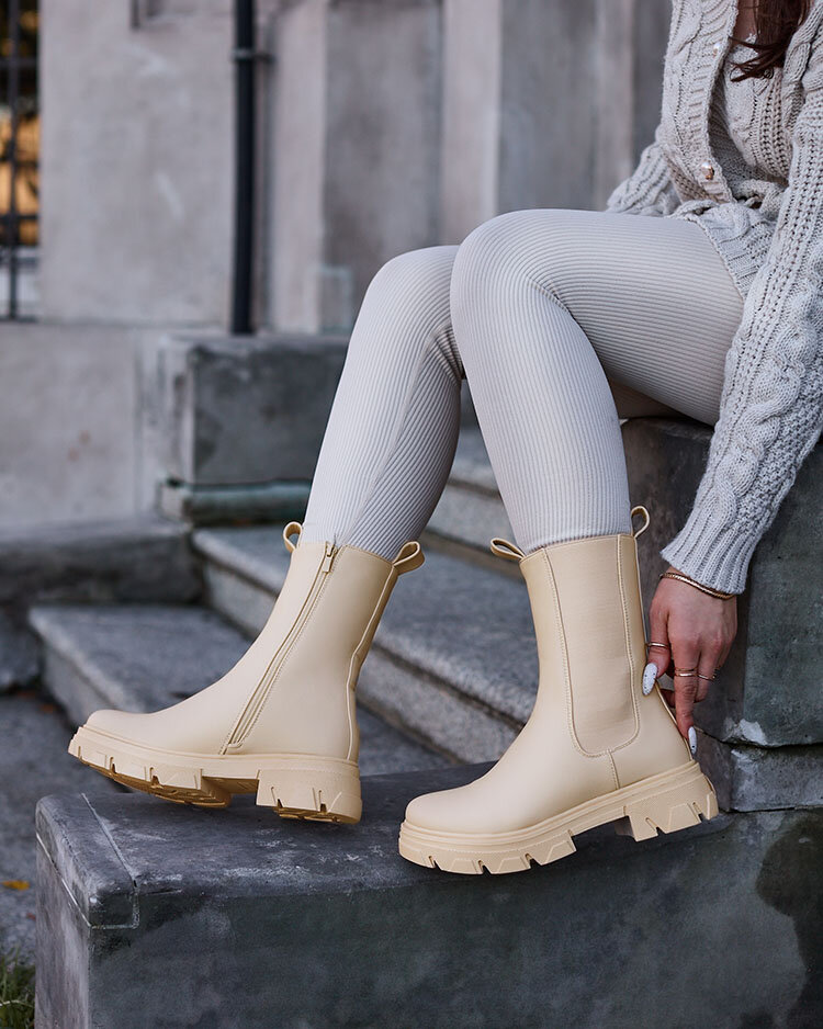 Royalfashion Cizme cu toc înalt plat pentru femei, în ecru Vedita