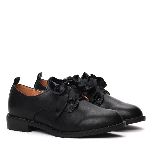 Klasyczne czarne półbuty - Obuwie