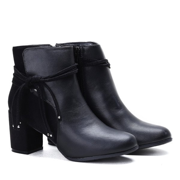 Czarne botki na słupku Frida - Obuwie