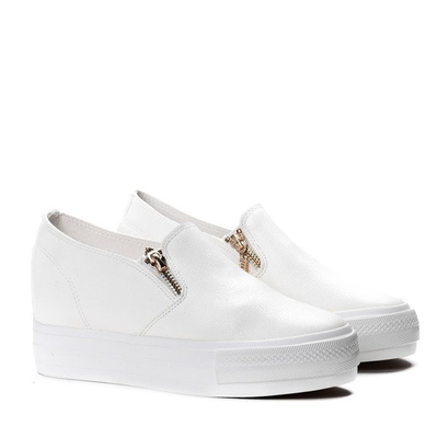 Białe tenisówki slip on z suwaczkami na koturnie Carlee- Obuwie