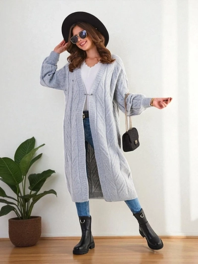 Pulover supradimensionat tricotat pentru femei Royalfashion
Pulover tricotat frumos pentru femei, realizat din material confortabil. Cardigan fără închidere și fără glugă. Un must-have pentru garderoba ta pentru a-ți completa stilizările de toamnă! NOTĂ: 