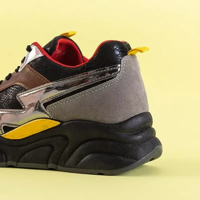 OUTLET Încălțăminte sport dama neagră cu inserții colorate Masze - Încălțăminte