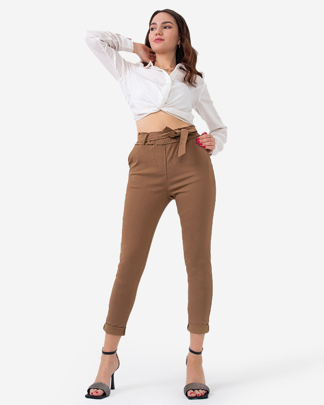 Pantaloni de damă cu talie înaltă din țesătură maro deschis - Îmbrăcăminte
