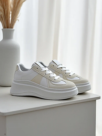 Sneakers sport pentru femei Royalfashion pe o platformă Safirrat