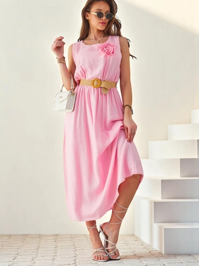 Rochie midi Royalfashion pentru femei cu bretele, având un decolteu rotund cu o floare decorativă