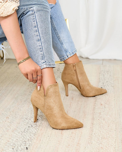 Royalfashion Cizme stiletto de damă maro deschis Amalenika