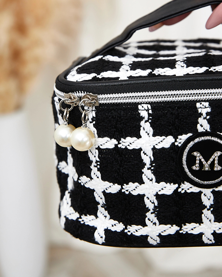 Royalfashion Geantă cosmetică pentru femei cu carouri în negru