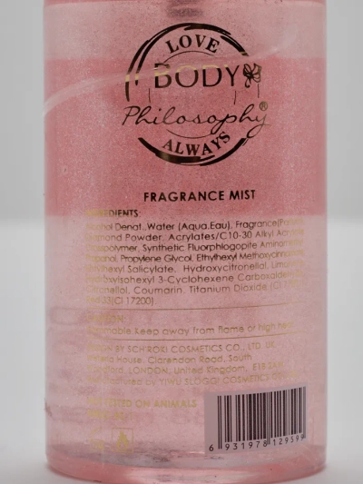 Beauty Kiss Body Mist cu Glitter 88 ml