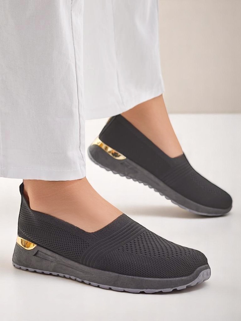 Royalfashion Pantofi slip-on din material pentru femei Perfeti