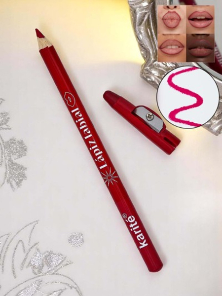 Creion de buze cu ascuțitoare în nuanța Wine Room