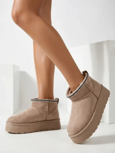 Royalfashion Cizme scurte pentru femei a'la cizme de zăpadă Xoalla