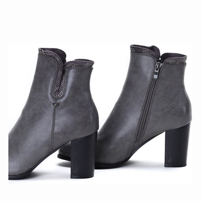 Szare botki na słupku Maddison - Obuwie