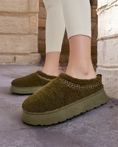 verde închis