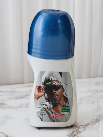 Deodorant-antiperspirant pentru bărbați cu aplicare roll-on 50 ml