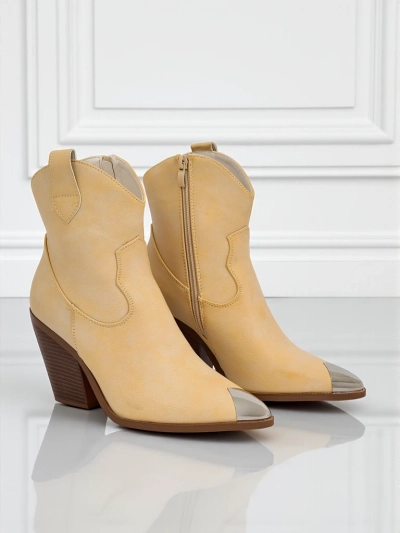 Romane kovbojki pa obcas le dekorativno aglico Glacier Fang