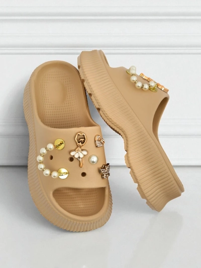 Royalfashion Sandale de damă din cauciuc cu ornamente Slash Glam