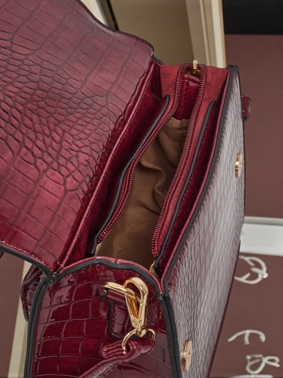 Geantă mică de damă lăcuită din piele ecologică Veluna