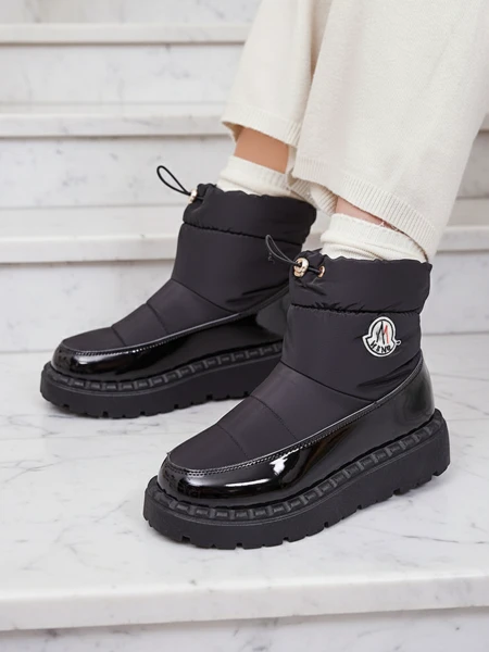 Royalfashion Cizme de zăpadă slip-on pentru femei de culoare neagră Ireda