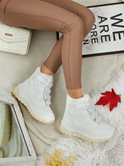 Botine tip snowboots de damă Auralen