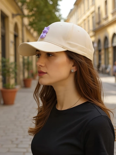 Royalfashion Șapcă cu patch Bunny Chic