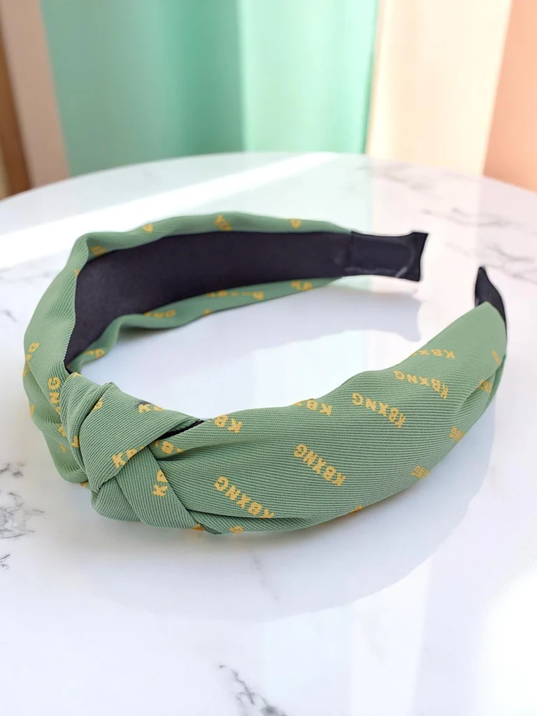 Royalfashion Bentiță de păr cu model împletit Grafity Boom