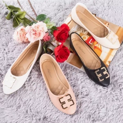 OUTLET Balerini de dama albi cu ornament pe varf Rionach - Pantofi
