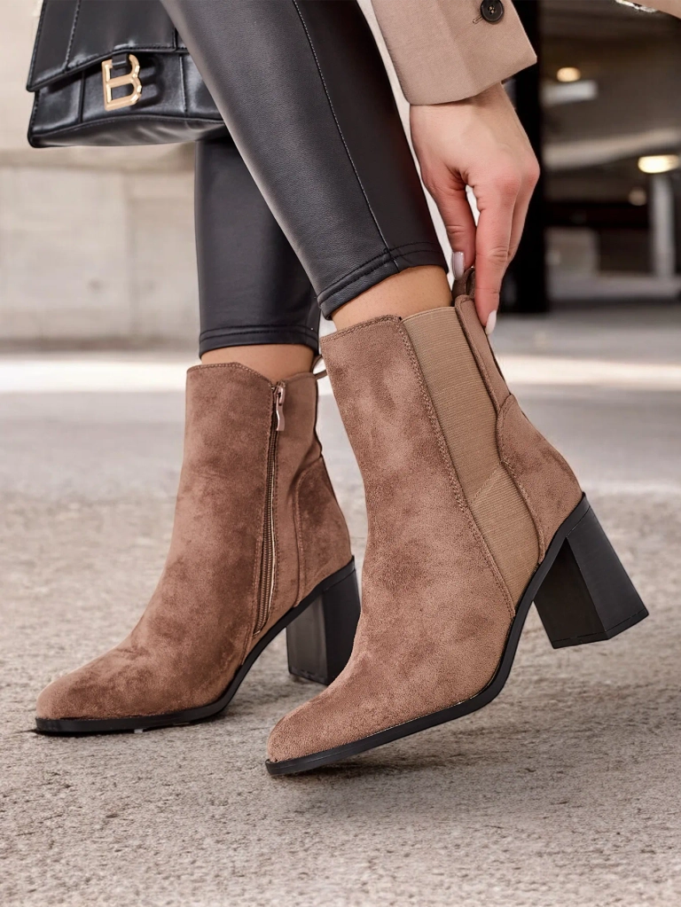 Cizmele până la gleznă pentru femei de la Royalfashion cu toc Enotto