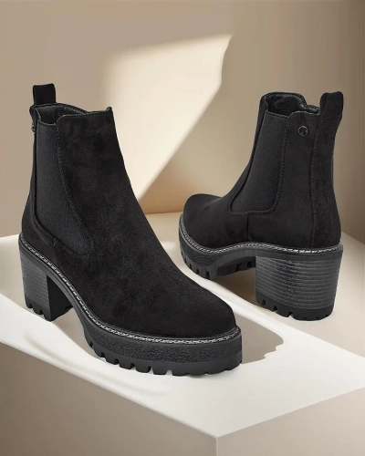 Bocanci pentru femei din eco-suede Royalfashion pe un suport Segori