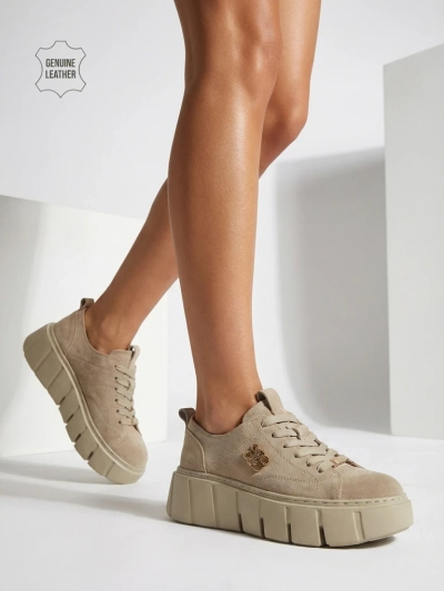 Sportowe sneakersy damskie ze skóry naturalnej Renos