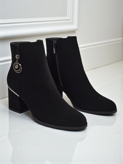 Botine de damă mate cu toc gros Vioi