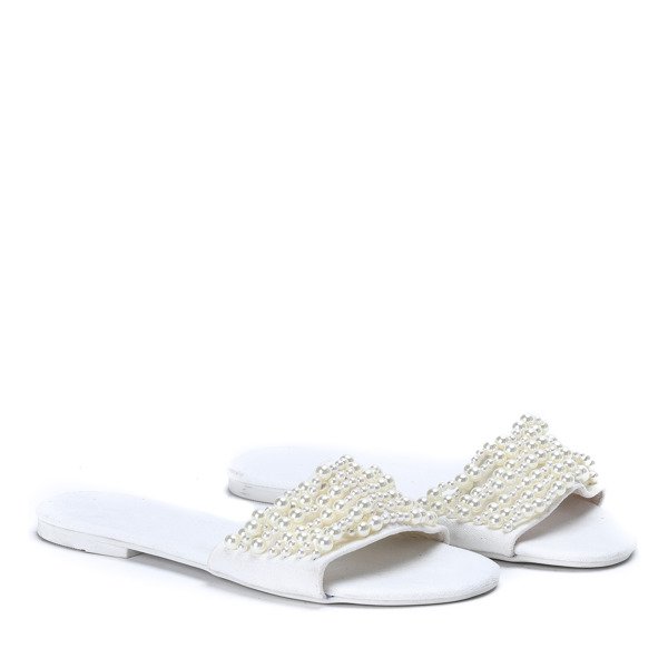 Białe klapki z koralikami Amely - Obuwie