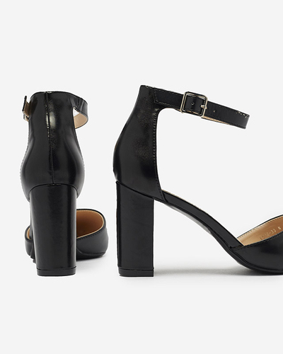 Pantofi de damă pe post de pantofi de culoare neagră- Încălțăminte