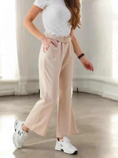 Pantaloni largi din material pentru femei Royalfashion cu curea decorativă