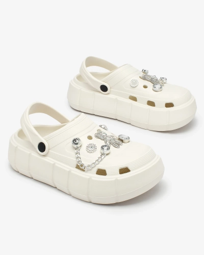 Royalfashion Șlapi de damă albi, ajurați, cu ornamente de zirconiu Afuccia