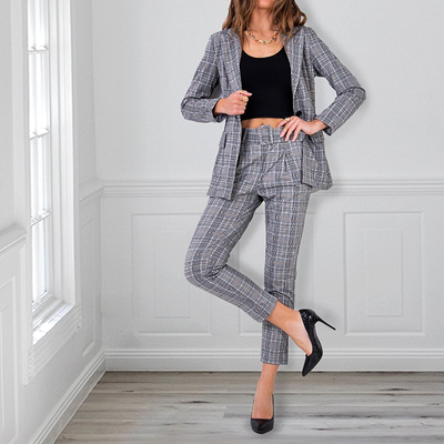 Costum pentru femei în carouri gri - Îmbrăcăminte