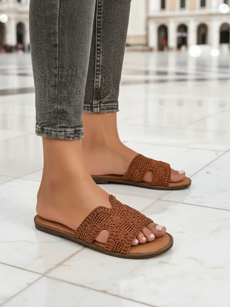 Rpyalfashion Klapki di muié ku faixa dekorativu Braida