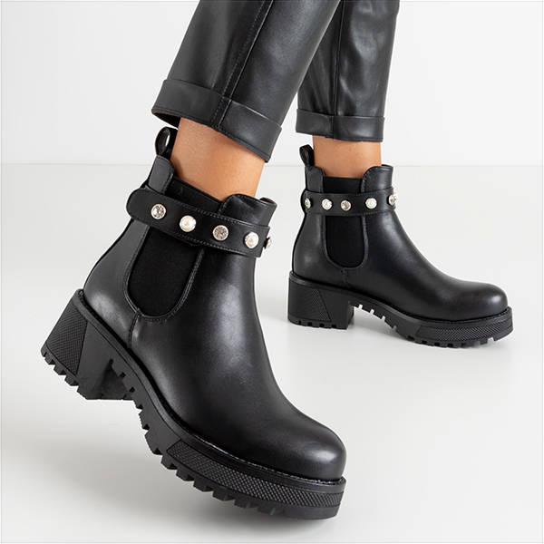 Cizme negre cu decorațiuni Kalkar - Încălțăminte