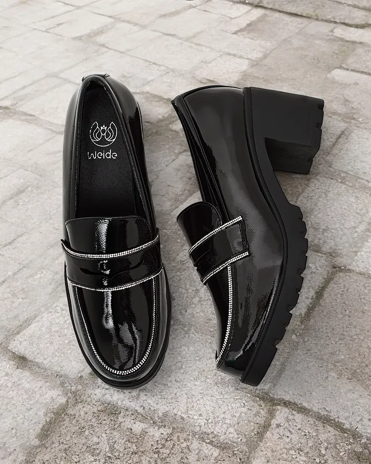 Loaferurile patentate pentru femei de la Royalfashion, model Befies