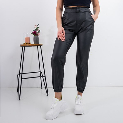 Pantaloni negri din piele ecologică pentru femei - Pantaloni