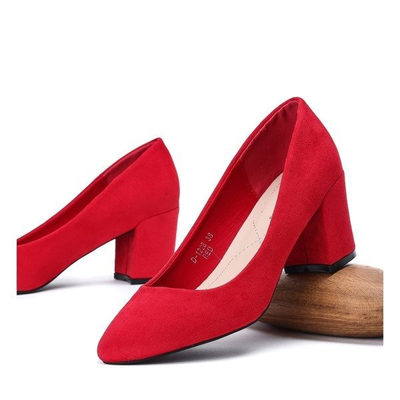 OUTLET Czółenka na słupku z eko zamszu w kolorze czerwonym Madisynn- Obuwie