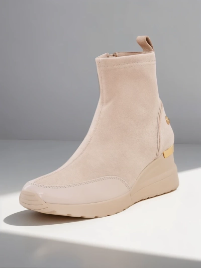 Botine Zarricos pentru femei pe toc wedge.