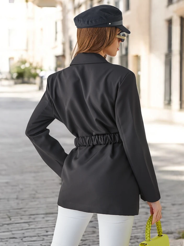 Jachetă Royalfashion pentru femei cu curea și floare decorativă