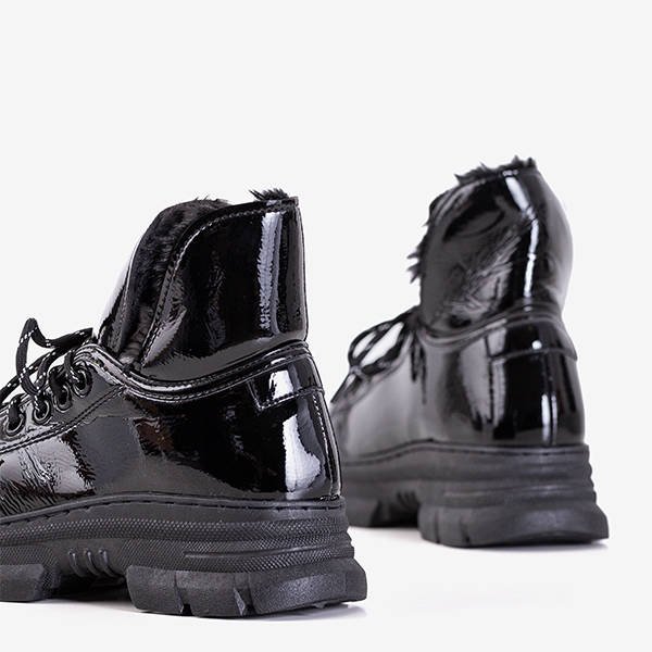 Cizme de damă lacuite negre de la Rostorie - Încălțăminte