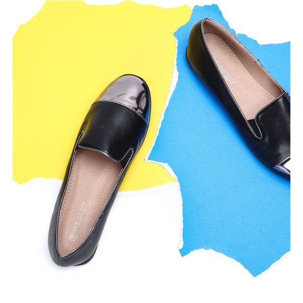 Czarne slip on z lakierowanym noskiem Jomelyn - Obuwie